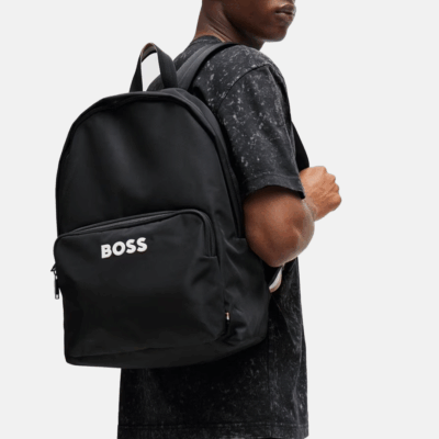 Mochila BOSS con correa con logo en contraste, negra
