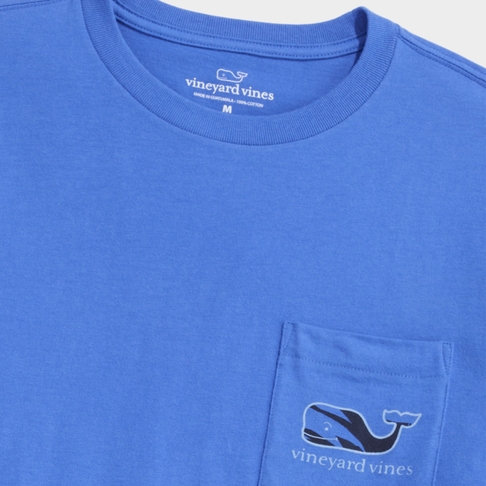 Camiseta Vineyard Breezy Palms Chappy Whale Pocket Tee Tide Blue - Imagen 4